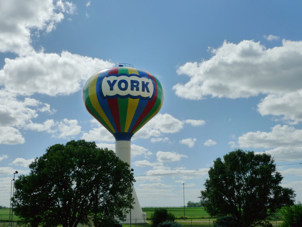 York, Nebraska water tower painted like hot air balloon